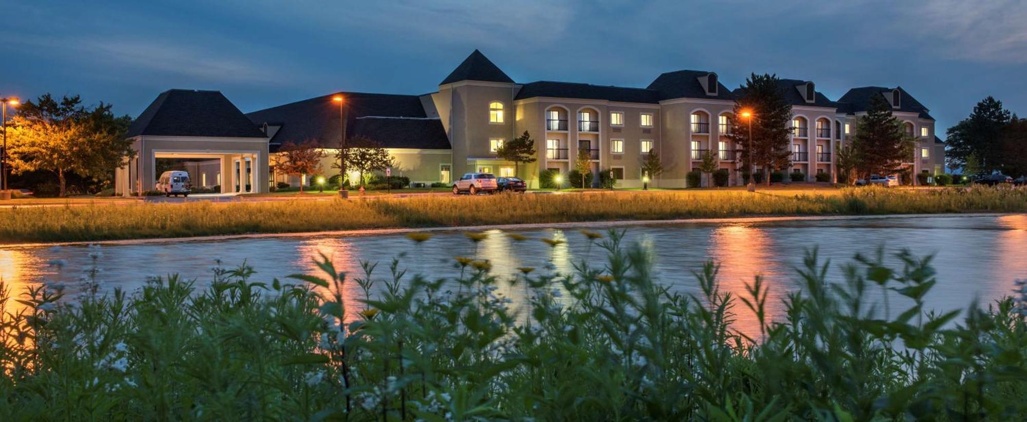 Doubletree By Hilton Hotel Chicago Wood Dale - Elk Grove Exteriör bild